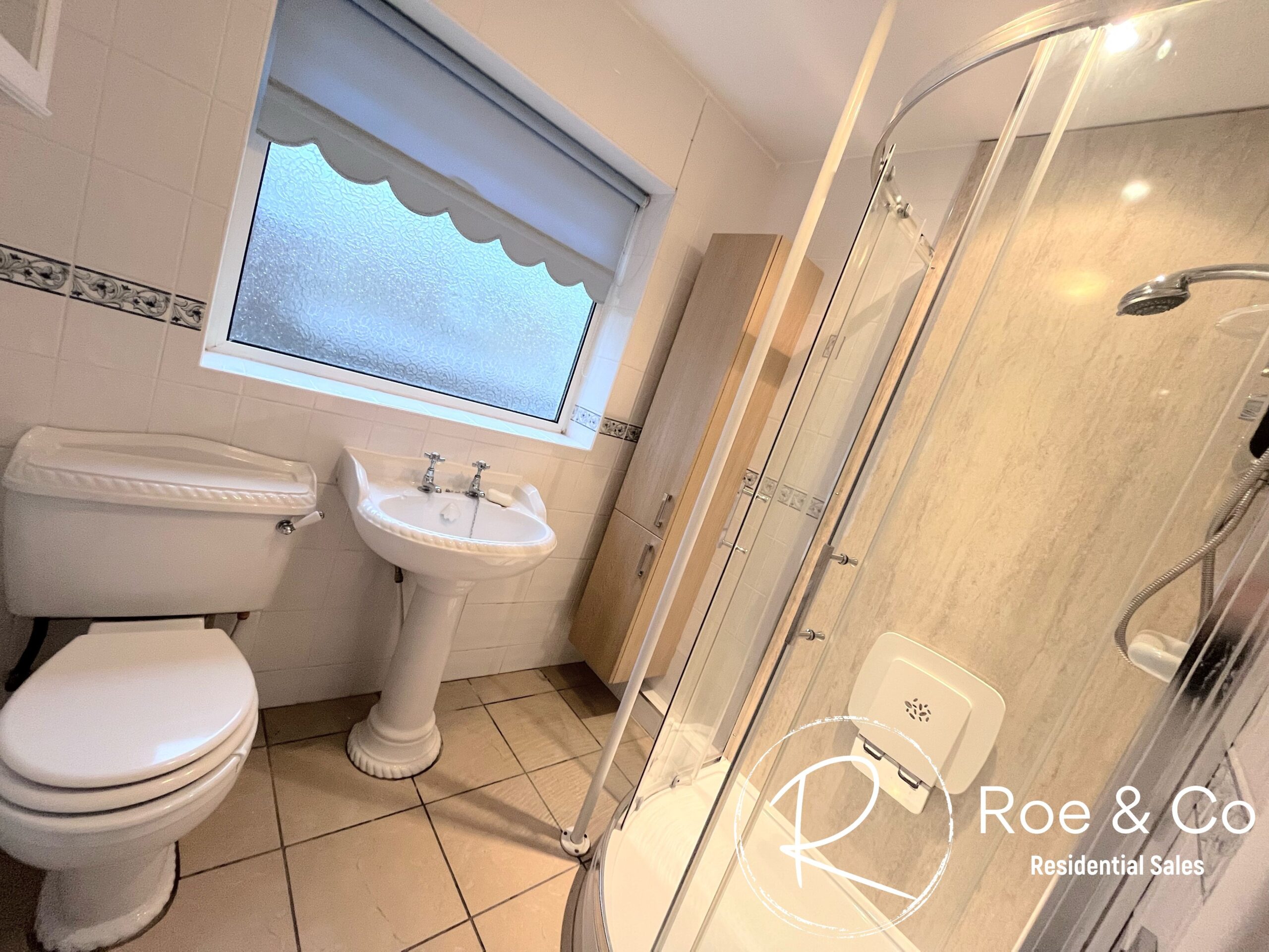 Claypool Road, Horwich, BL6 Roe & Co