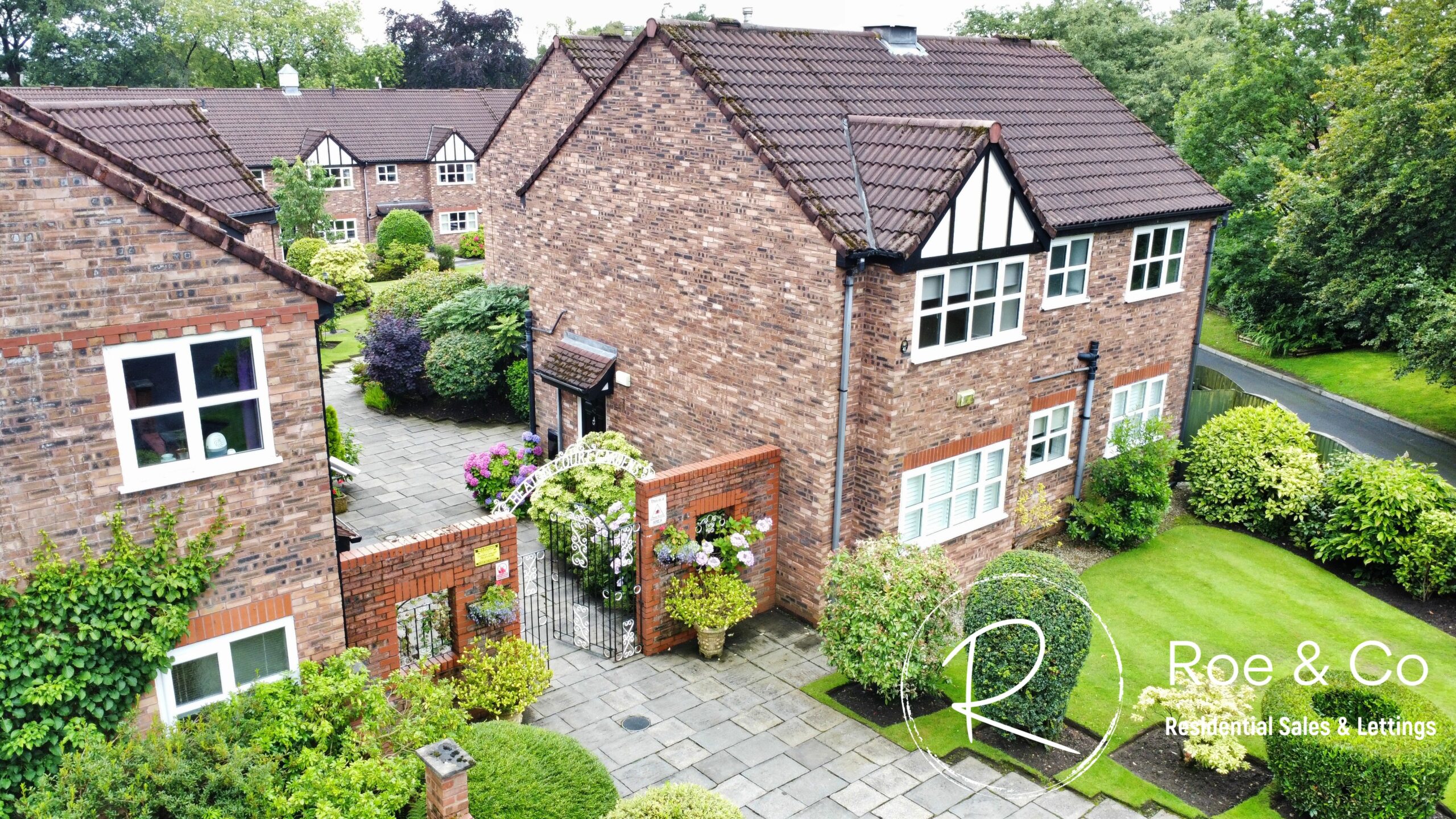 Park View, Eagley, Bolton, BL1 Roe & Co