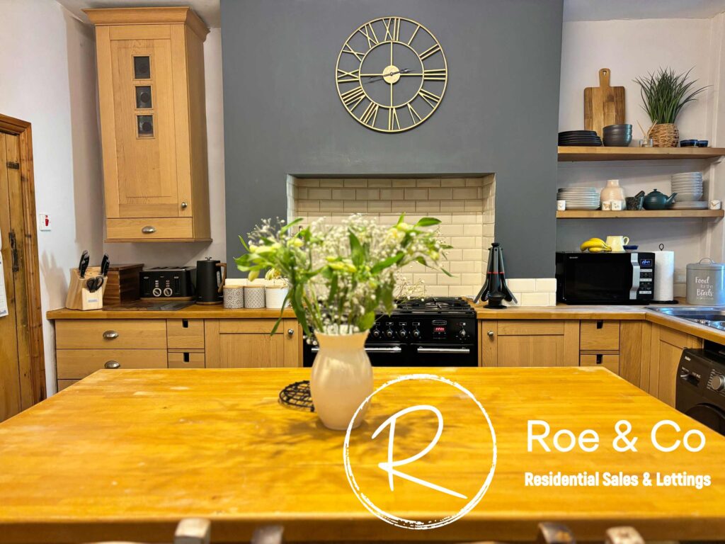 kitchen diner or house for sale by roe and co estate agents bolton