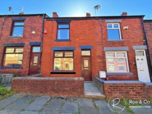Knowsley Grove, Horwich, BL6
